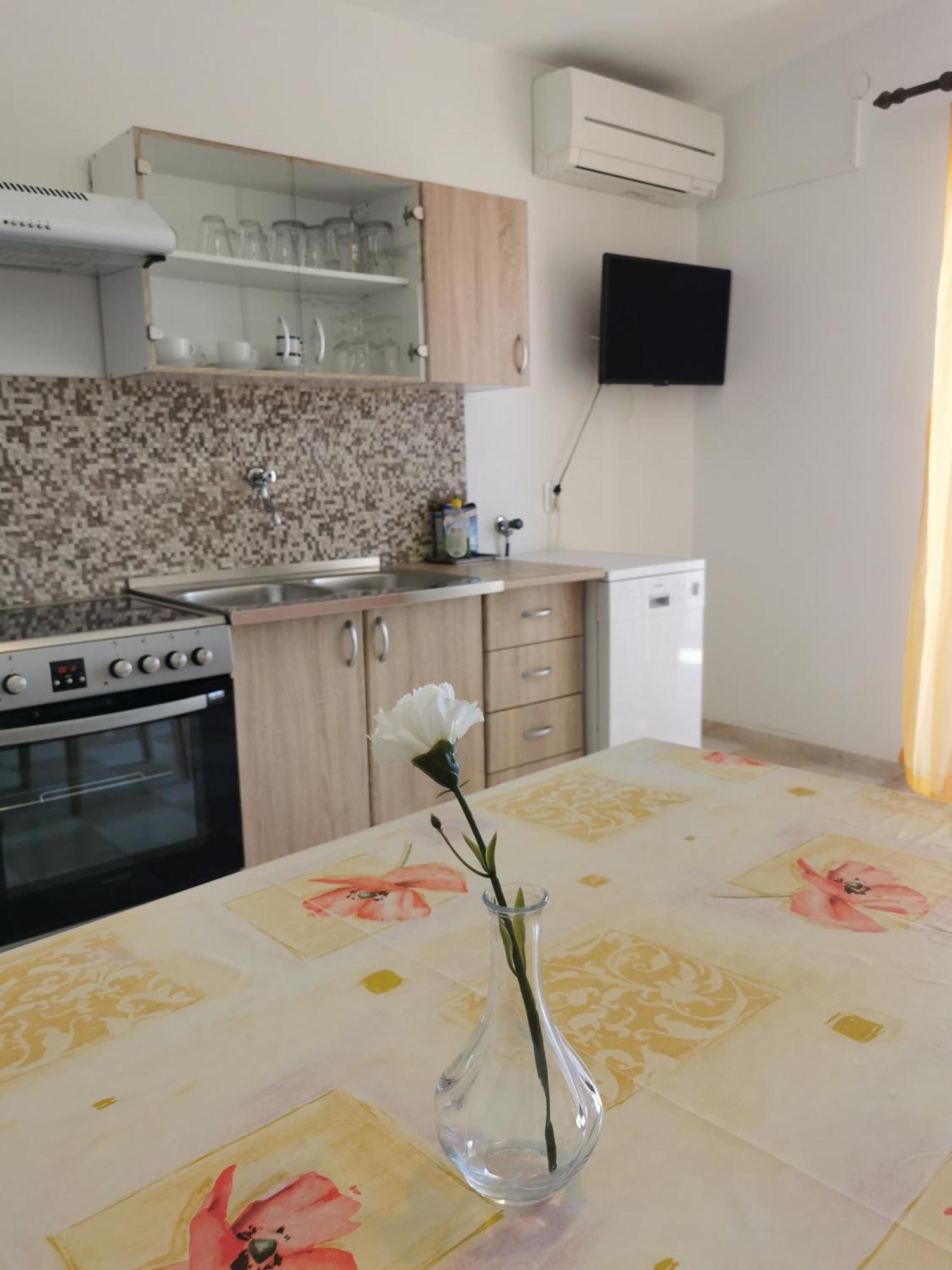 Apartment Kira - Spacious Apartment With Sea View Ližnjan Exterior foto